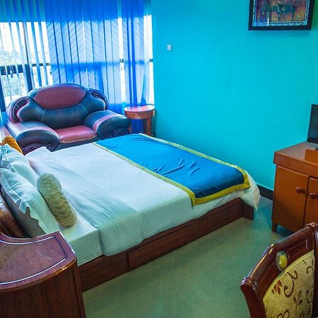 BL Airport Hotel Dar es Salaam Eksteriør billede