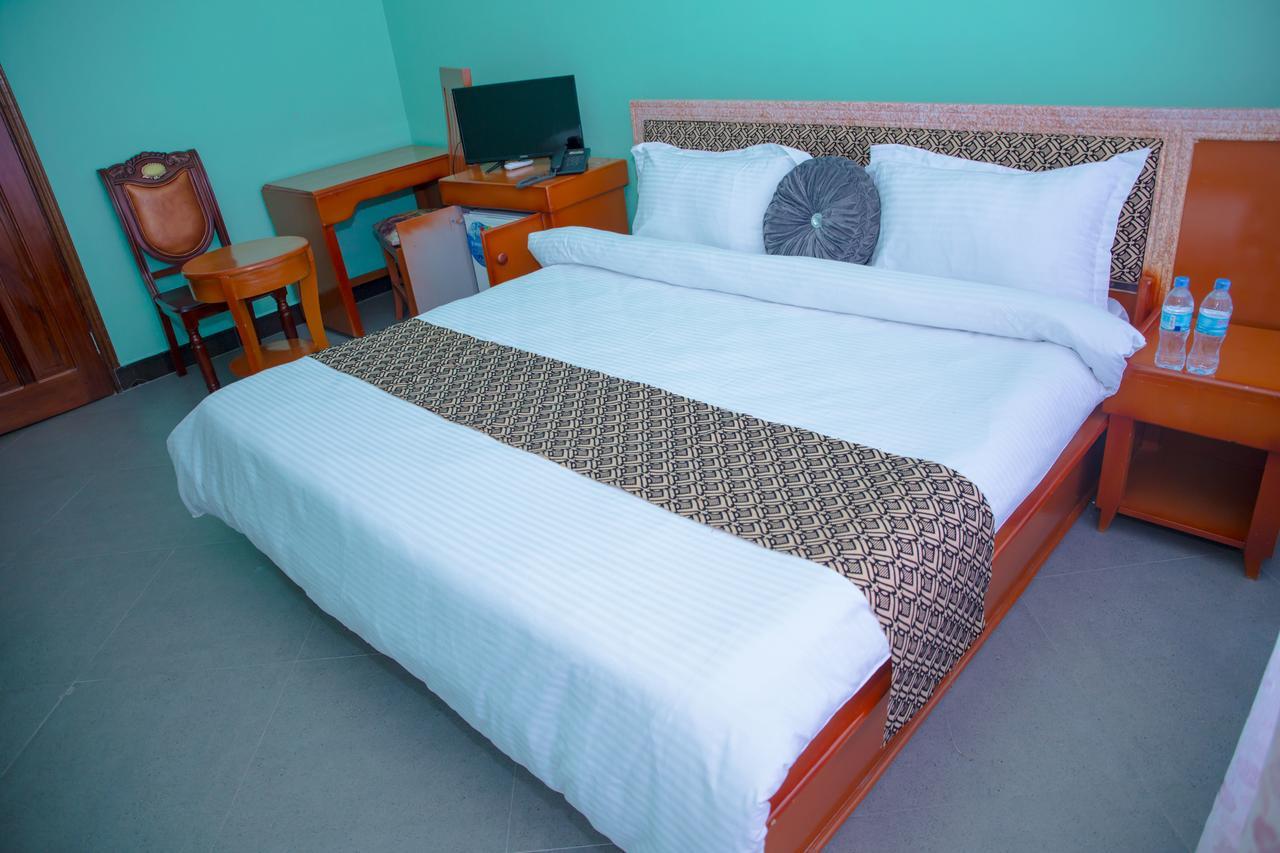 BL Airport Hotel Dar es Salaam Eksteriør billede