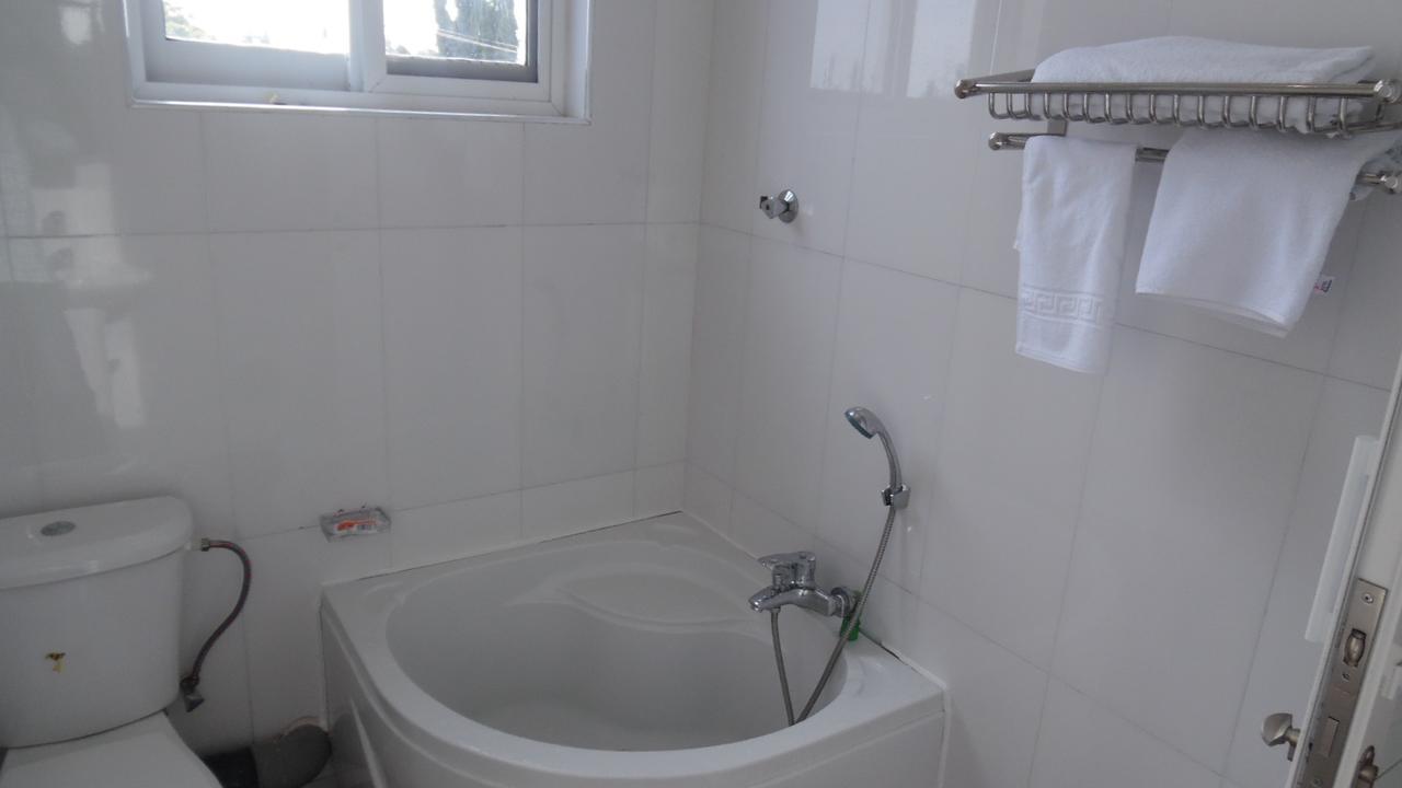 BL Airport Hotel Dar es Salaam Eksteriør billede