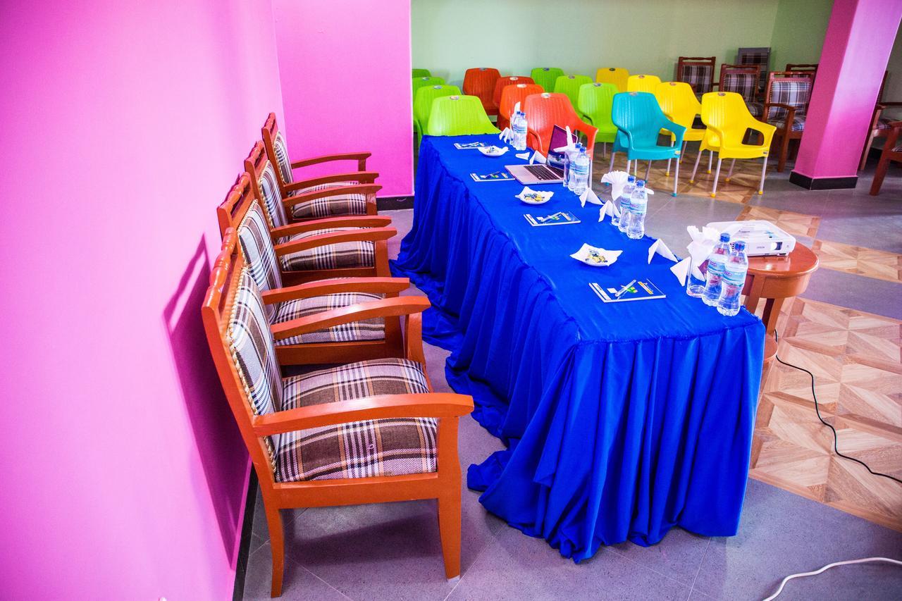 BL Airport Hotel Dar es Salaam Eksteriør billede